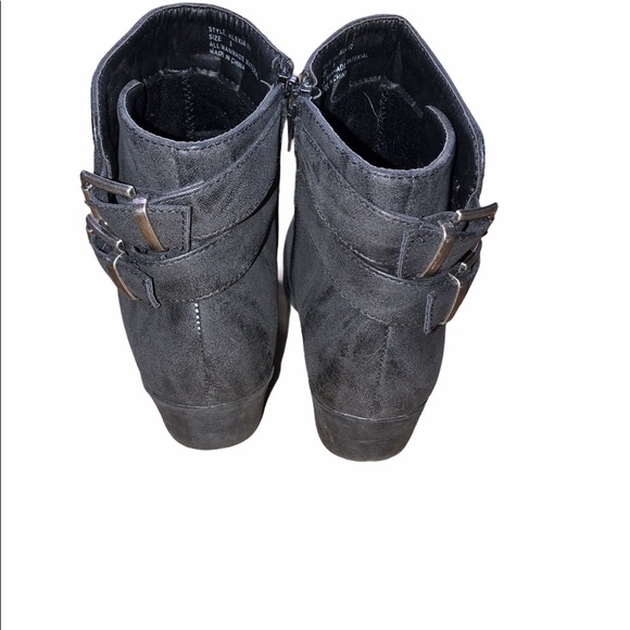 Twisted size 8 Alexia black buckle ankle booties - Picture 7 of 9